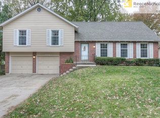 9012 Grant St, Overland Park, KS 66212