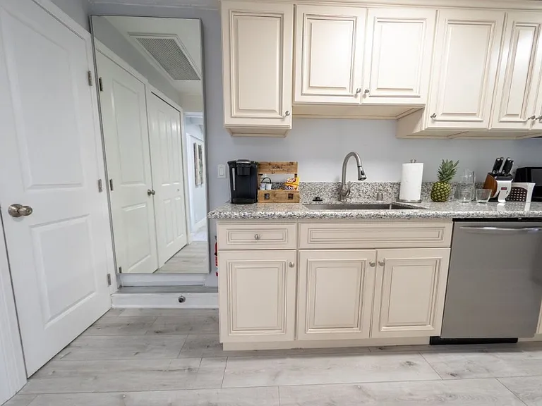 10801 Hartsook St #REAR HOUSE — Photo 46