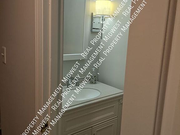 4th image of 3508 Trail Ridge Rd