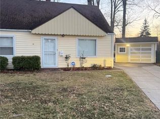 23304 Pam Ct, Euclid, OH