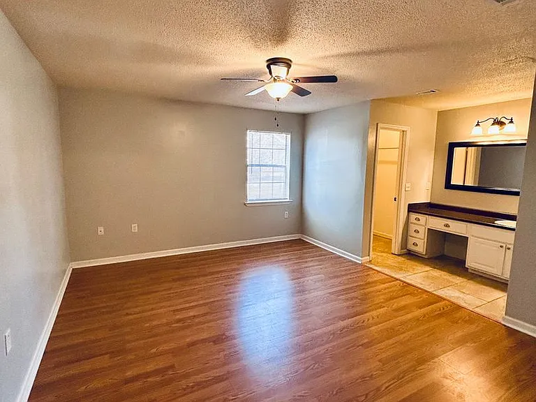 1020 Bacon Rd — Photo 17