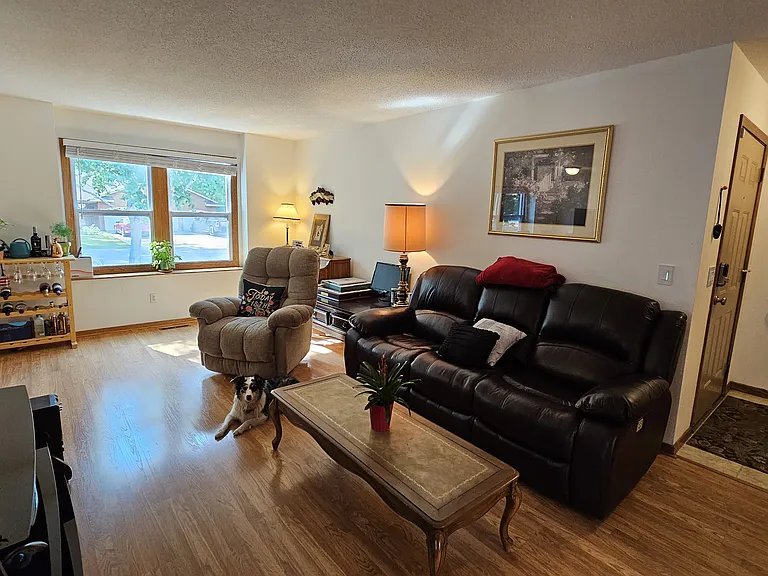 5140 Cottonwood Ln N — Photo 10