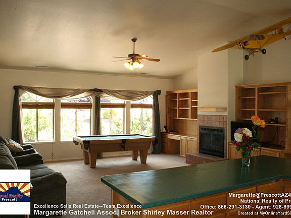 Wood/Gas Fireplace