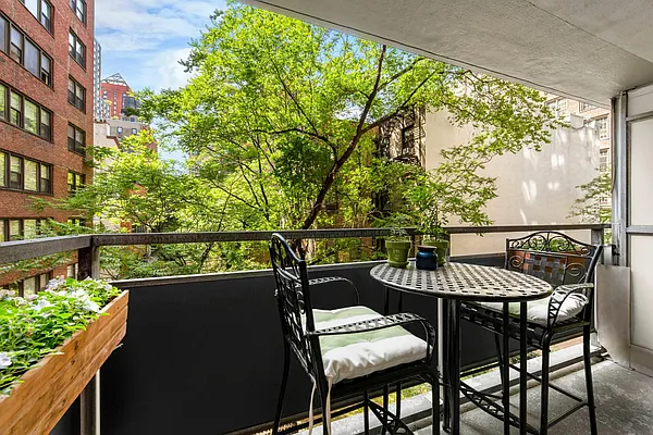 Sold by Town Residential | media 26