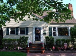 860 Jerusalem Ave, Merrick, NY 11566