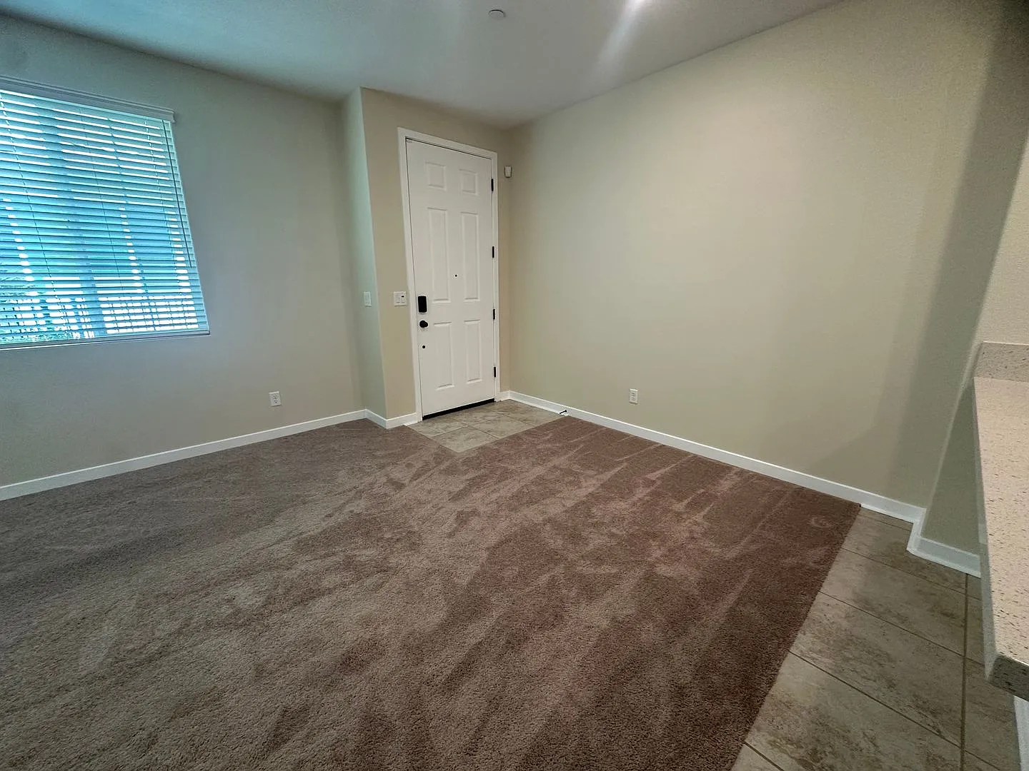 Available Now Modern, Well-Maintained, Energy-Efficient 3 Bed / 2 Bath! — Photo 3