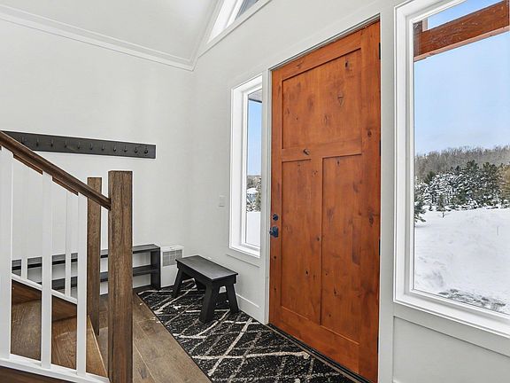 5th image of 9626 Springvale Rd