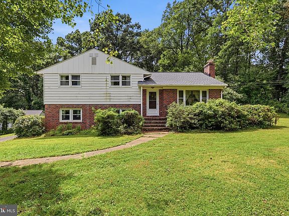 2nd image of 8407 Bradshaw Rd