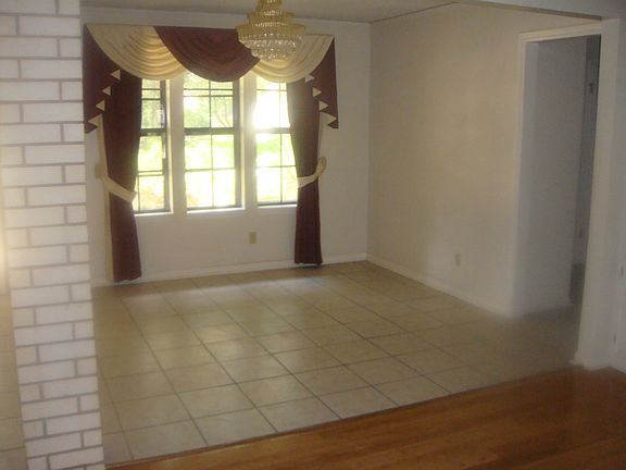 3rd image of 803 Sunfish Cir