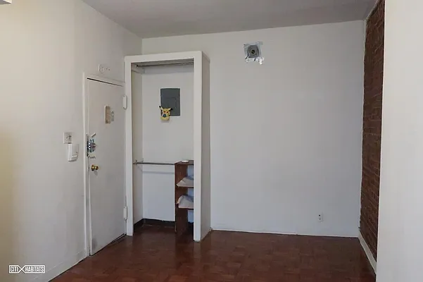 Rented by Citi Habitats | media 8