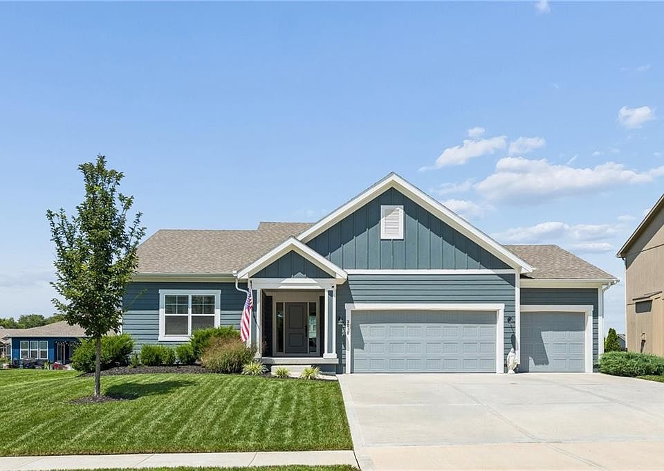 1st image of 3212 SW Arbortree Dr