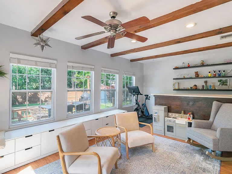 614 Long Bow Ln — Photo 12