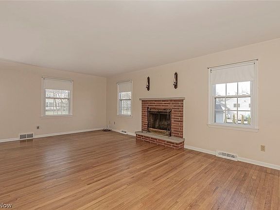 4th image of 4895 Karen Isle Dr