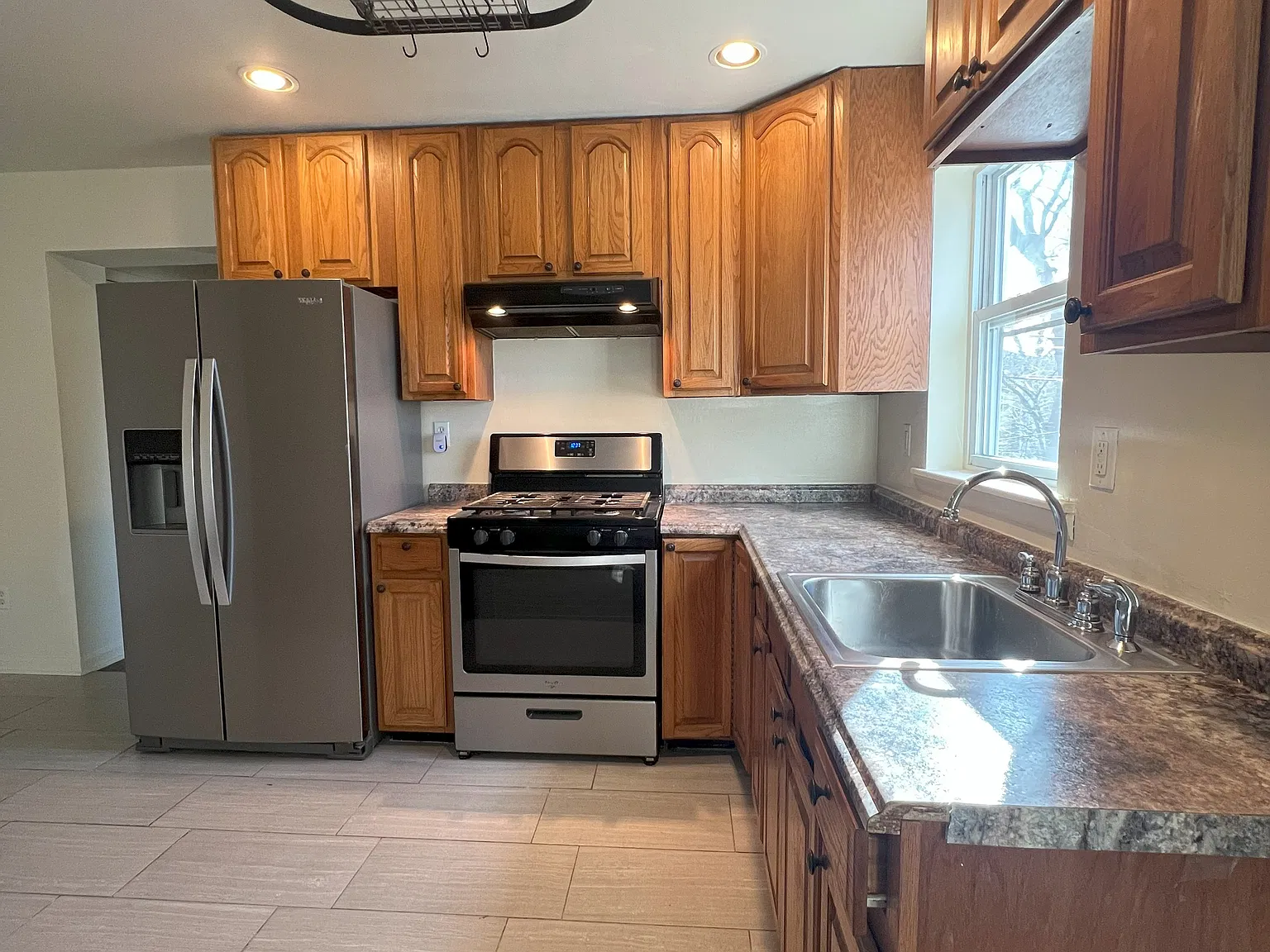 2 bed, 1000 sqft, $2,485 — Photo 1