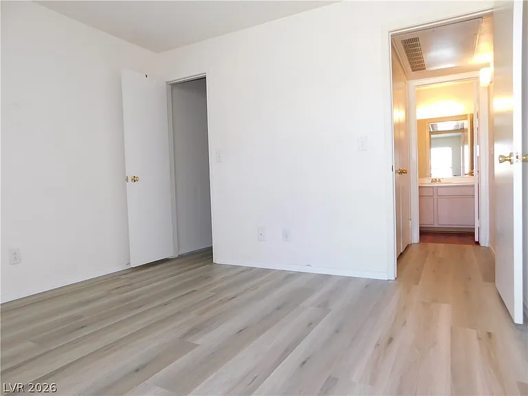 5221 Lindell Rd #202 — Photo 21