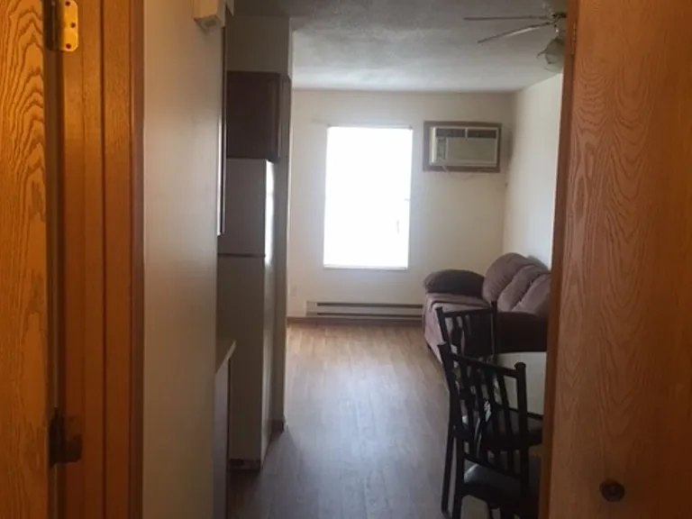 1301 E Harding Dr — Photo 2