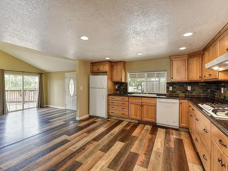 4524 Salmon Falls Rd — Photo 9
