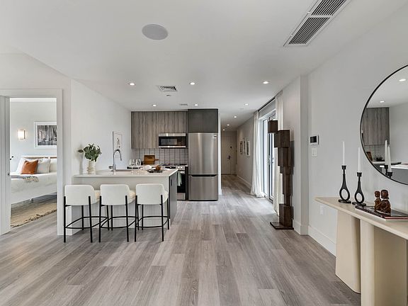 5th image of 2605 Snyder Ave #3C