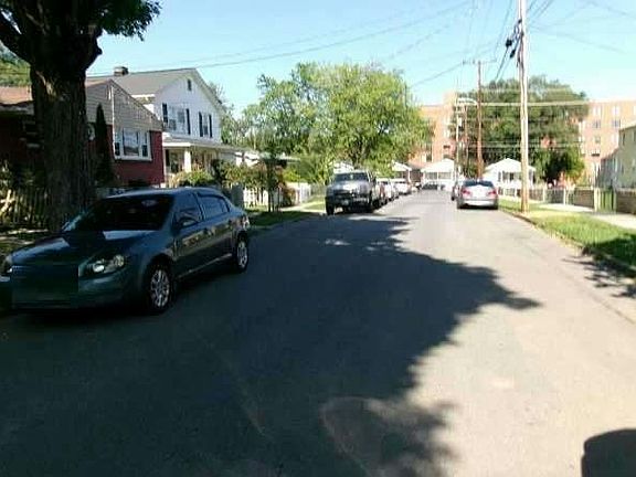 4th image of 218 Liberty Ave