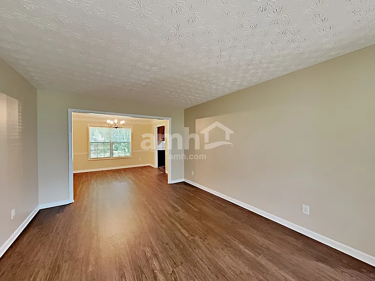 1307 River Club Dr SE — Photo 9