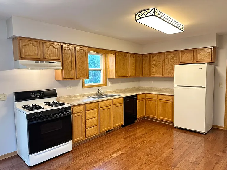 7103 Hiawatha Dr — Photo 4