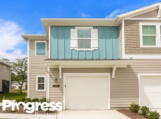 526 Cherry Ridge Dr, Orange Park, FL 32065