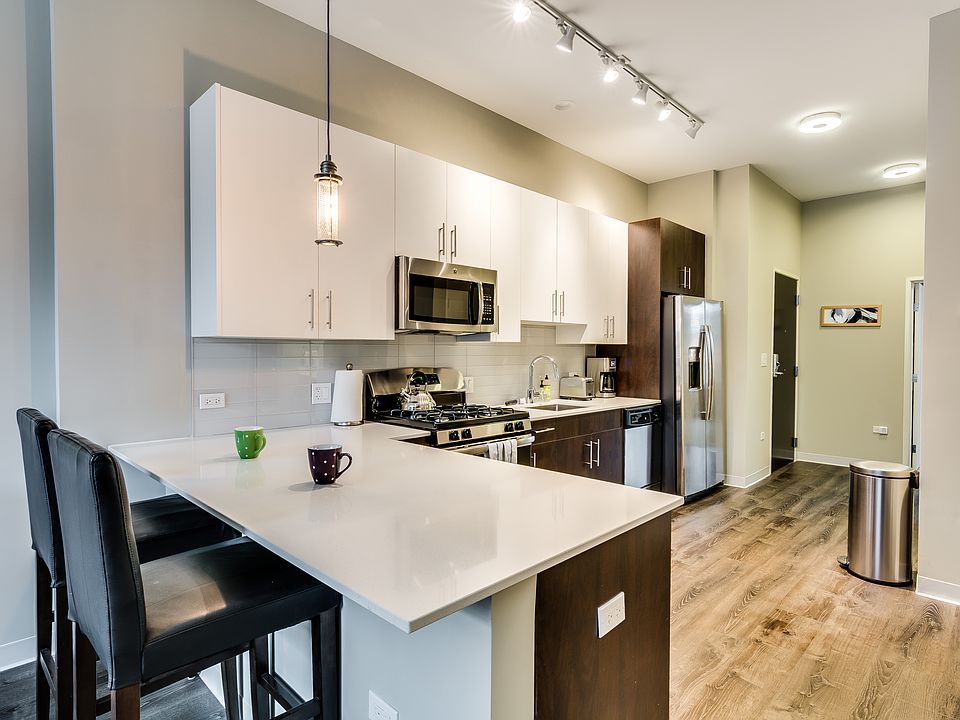 851 West ; Model Apartment Kitchen