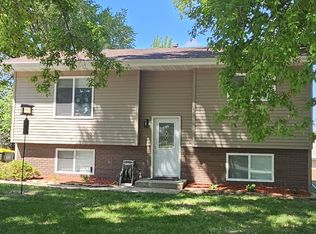 304 Pine St SW, New London, MN 56273