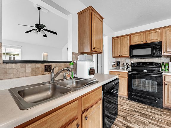 5th image of 432 S Cedarwood Avenue
