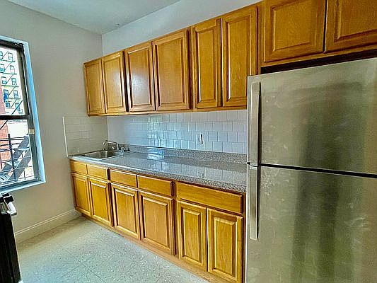 5th image of 660 Saint Nicholas Ave #43B