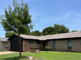 717 N Lisa Ln, Cedar Hill, TX 75104