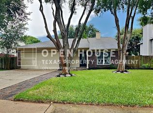 3912 Ashwood Dr, Pearland, TX 77584