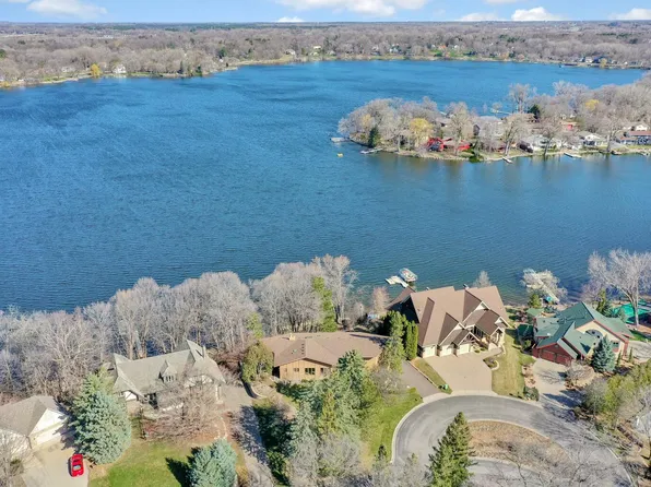2437 Dianna Ln, Little Canada, MN 55117