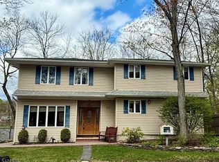 32 Clayton Rd, West Milford Twp., NJ 07421