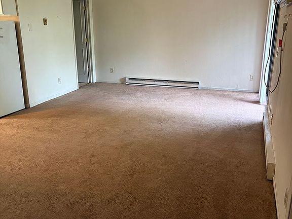 3rd image of 1117 Macarthur Rd #6