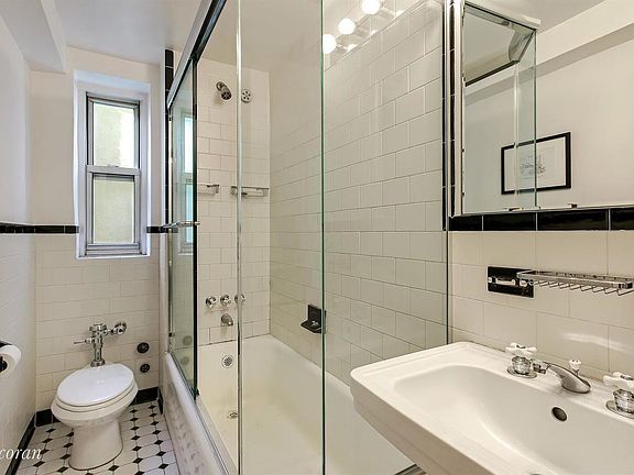 5th image of 414 E 52nd St APT 5F
