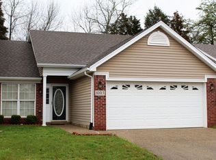 8103 Arbor Brook Ln, Louisville, KY 40228