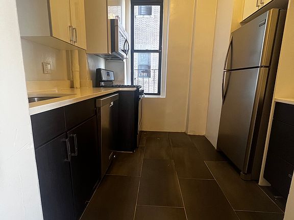 3rd image of 2586 Broadway #5C