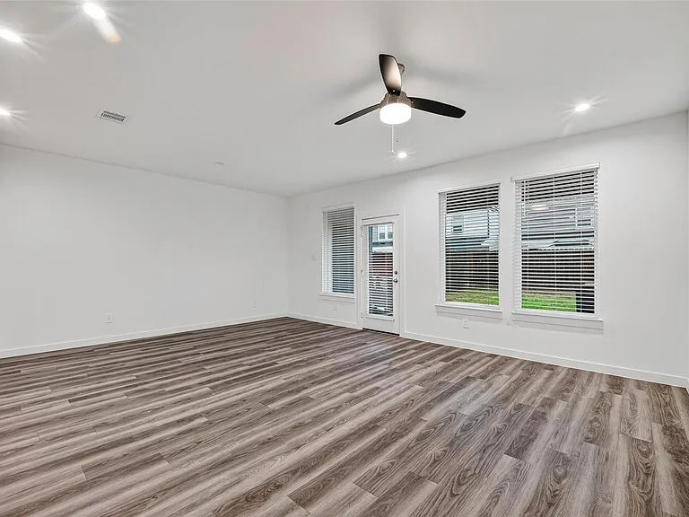 2937 Amherst Meadow Ln — Photo 6