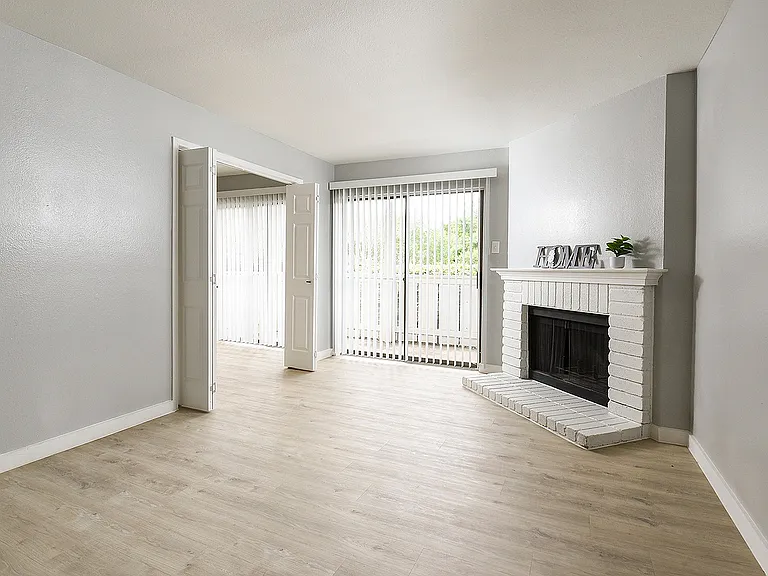 Stoneleigh Apartments — Photo 13
