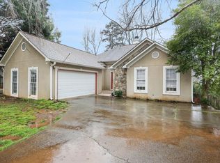 1394 Yorktown Dr, Lawrenceville, GA 30043