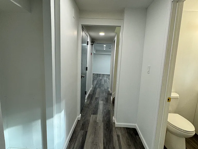 51 Longdale St — Photo 31