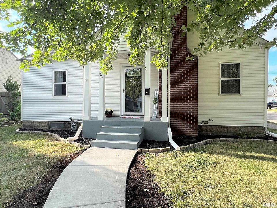 1st image of 227 W 30th St
