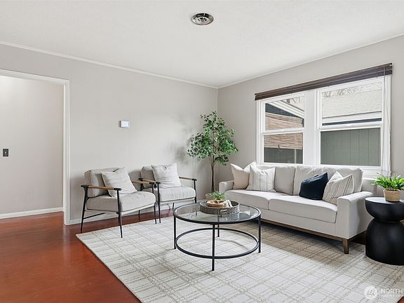 2nd image of 1017 Smith Avenue