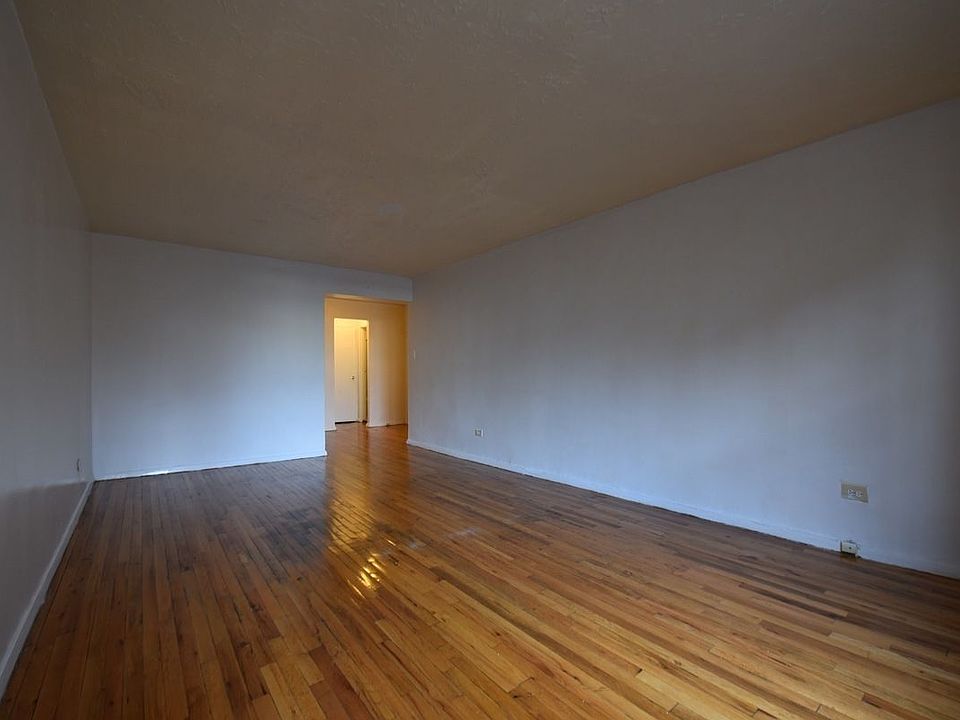 2nd image of 2815 Beverley Rd #2H