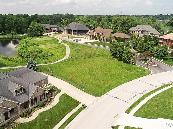4th image of 305 Forest Oaks Dr