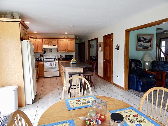 5th image of 177 Crescent St