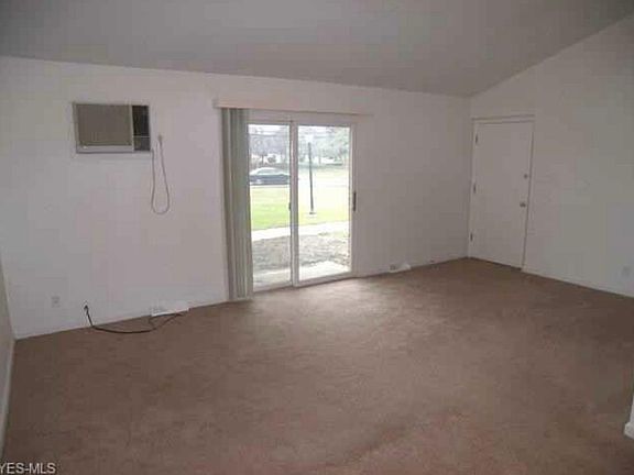 3rd image of 2477 Warren Pkwy APT 2