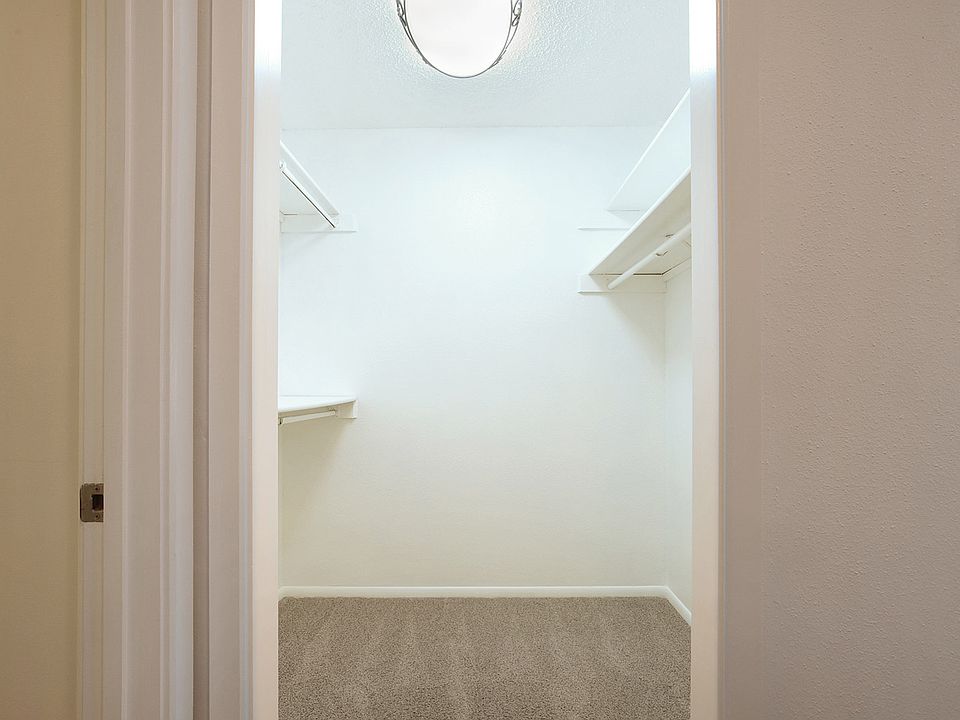 2nd image of 2846 Steamship Cir APT A