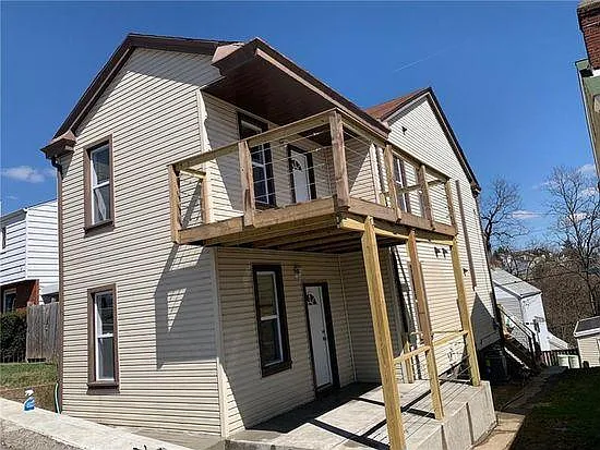 128 Weber Way — Photo 3